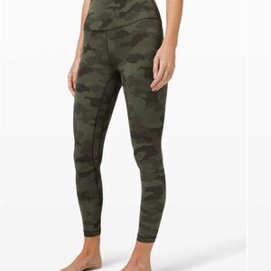 Lululemon Olive green camo Print Leggings(CROPPED)